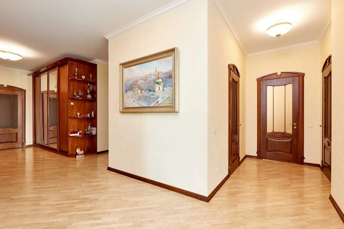 Фото Selling a 3-room apartment, 210 sq.m., Staronavodnytska Street 13 Kyiv, price: 500000 USD, code 7600