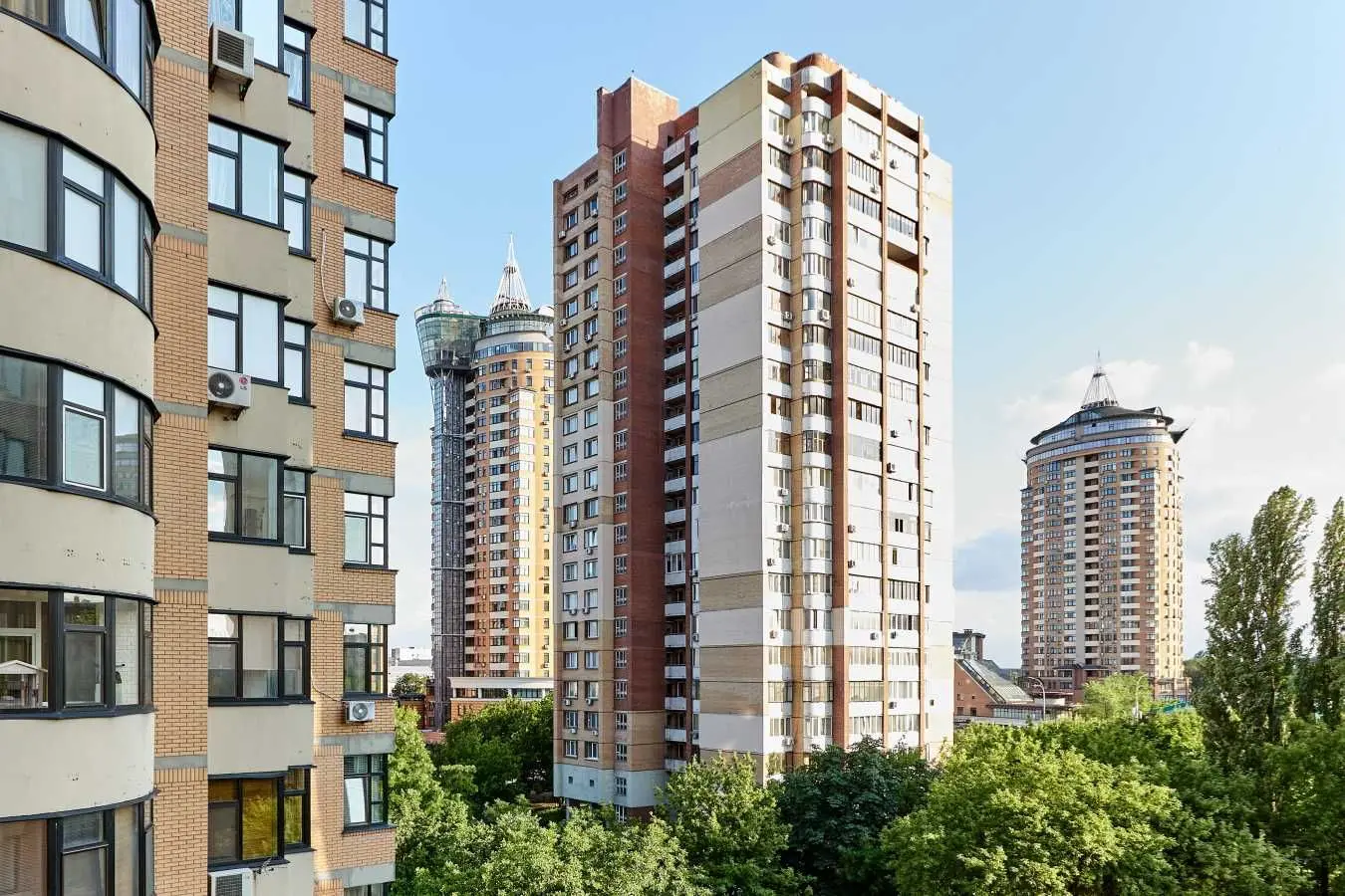 Фото Selling a 3-room apartment, 210 sq.m., Staronavodnytska Street 13 Kyiv, price: 500000 USD, code 7600