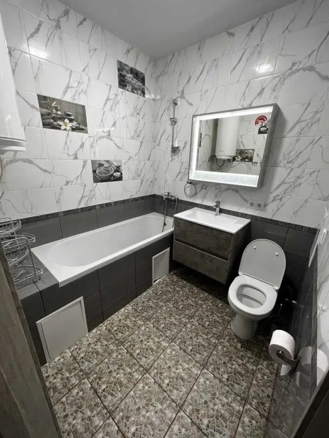 Фото Продаю 1 кімнатну квартиру, 62 кв. м, Петра Запорожця вул.  Київ, ціна: 87000 USD, код 7601