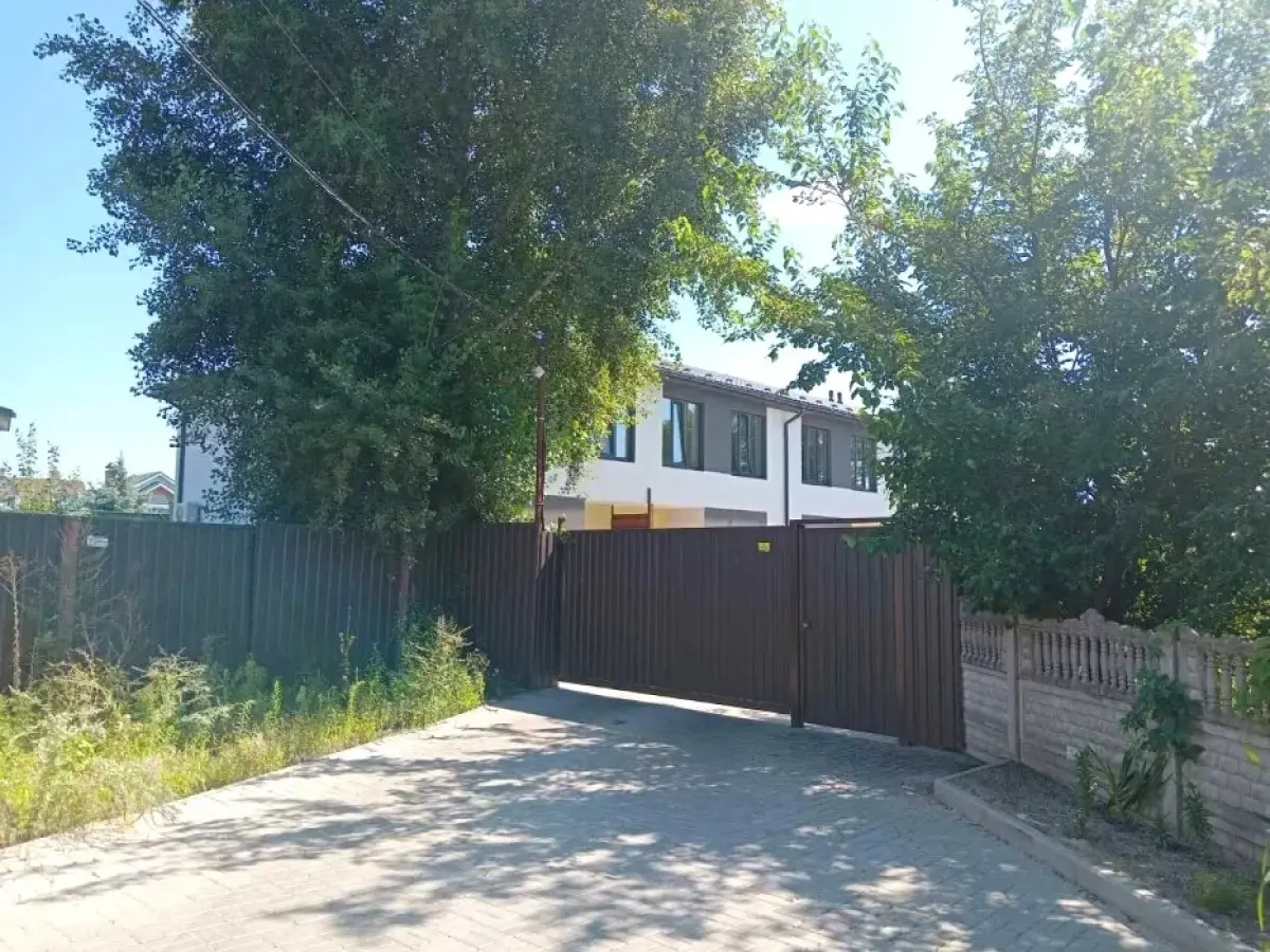 Фото Продаю дом, 125 кв. м, Центральная ул.  Киев, цена: 155000 $, код 7621