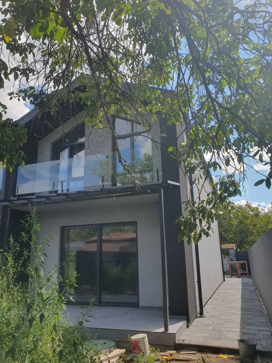 Фото Продаю дом, 120 кв. м, 61-я Садовая ул.  Киев, цена: 130000 $, код 4373