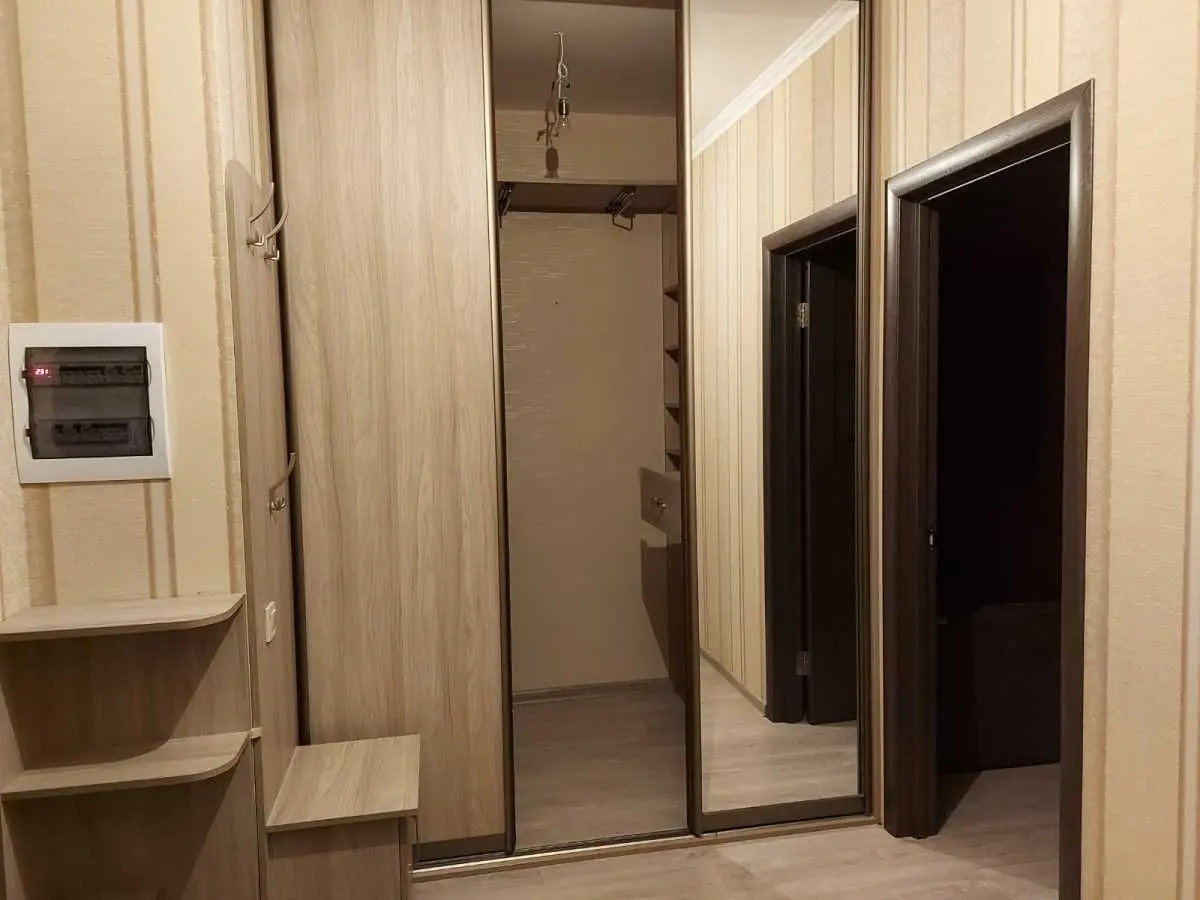 Фото Продаю 1 кімнатну квартиру, 50 кв. м, Драгоманова вул.  Київ, ціна: 78000 USD, код 7625
