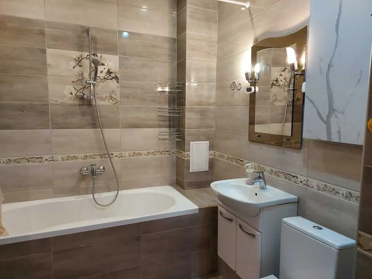 Фото Продаю 1 кімнатну квартиру, 50 кв. м, Драгоманова вул.  Київ, ціна: 78000 USD, код 7625
