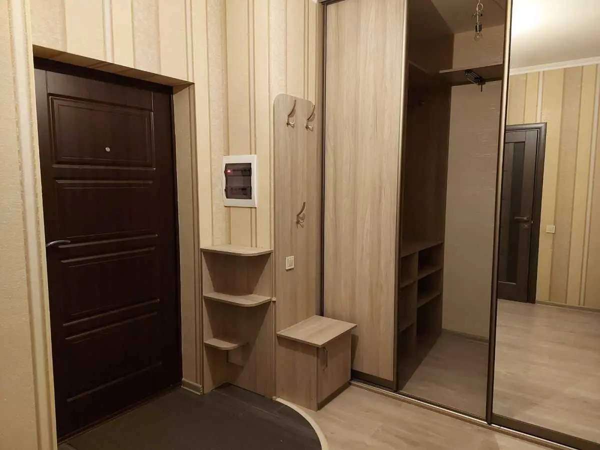 Фото Продаю 1 кімнатну квартиру, 50 кв. м, Драгоманова вул.  Київ, ціна: 78000 USD, код 7625
