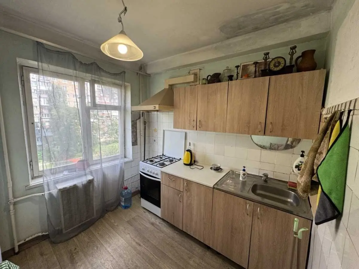 Фото Продаю 3 кімнатну квартиру, 66 кв. м, Верховинна вул. 80 Київ, ціна: 62000 USD, код 7626