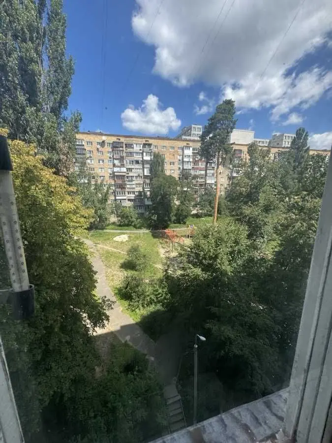 Фото Продаю 3 кімнатну квартиру, 66 кв. м, Верховинна вул. 80 Київ, ціна: 62000 USD, код 7626