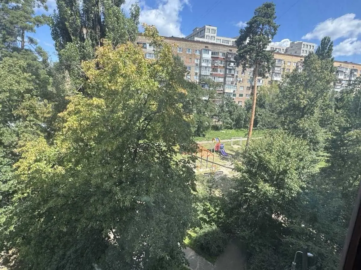 Фото Продаю 3 кімнатну квартиру, 66 кв. м, Верховинна вул. 80 Київ, ціна: 62000 USD, код 7626