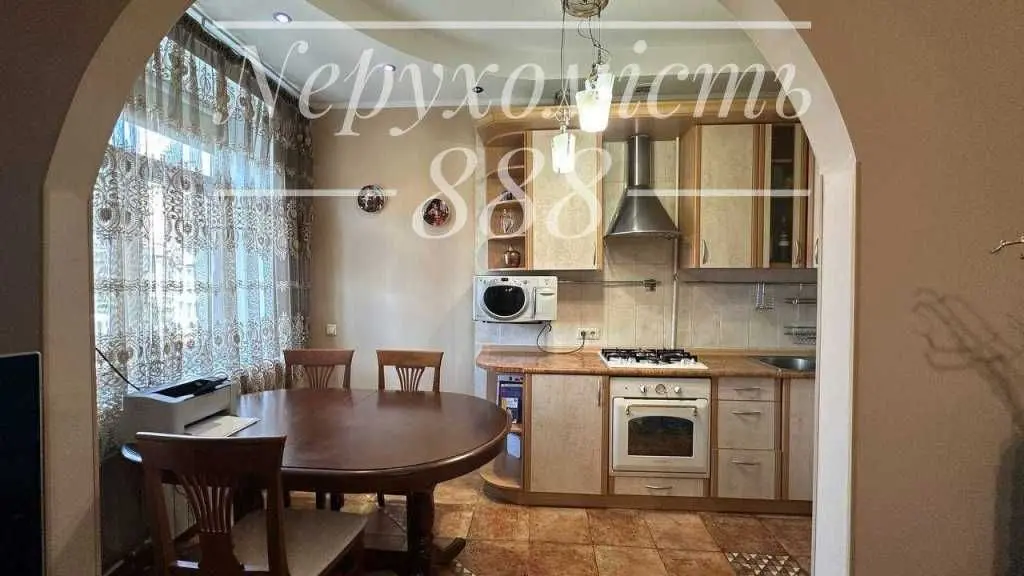 Фото Продаю 2 кімнатну квартиру, 50 кв. м, Івана Франка вул.  Київ, ціна: 218000 USD, код 7627