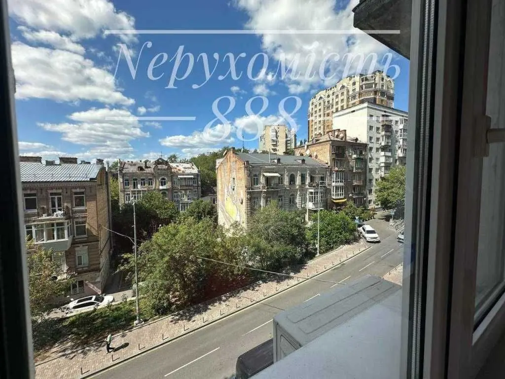 Фото Продаю 2 кімнатну квартиру, 50 кв. м, Івана Франка вул.  Київ, ціна: 218000 USD, код 7627