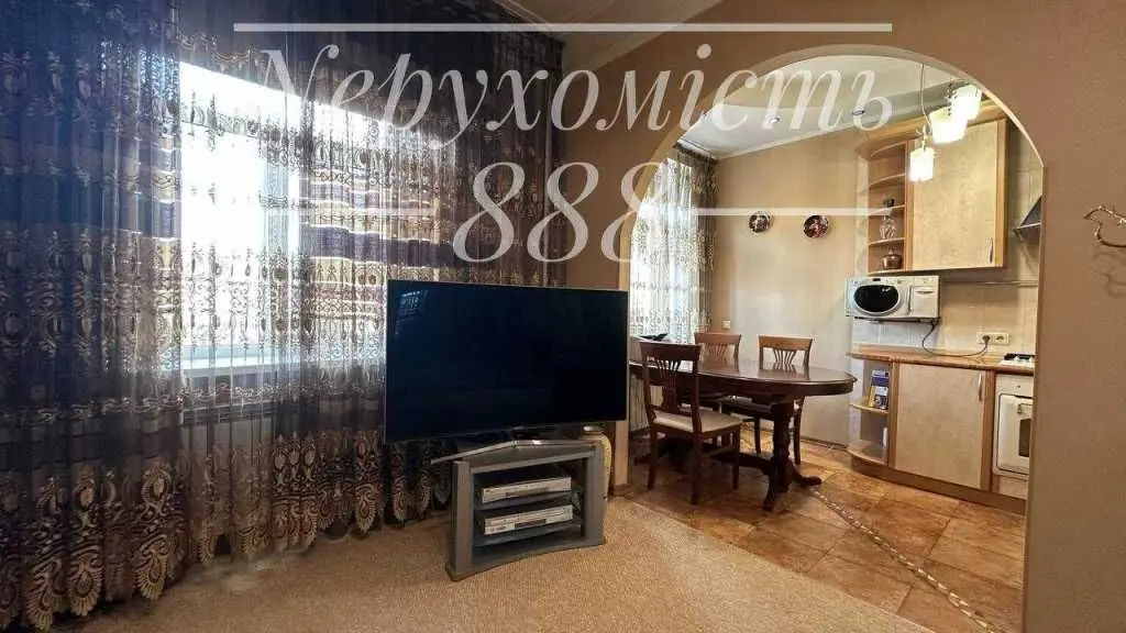Фото Продаю 2 кімнатну квартиру, 50 кв. м, Івана Франка вул.  Київ, ціна: 218000 USD, код 7627