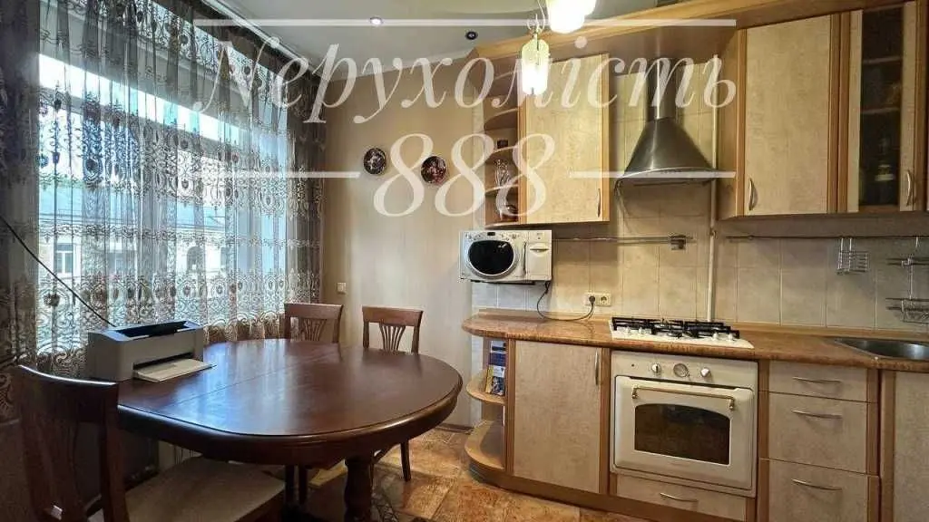 Фото Продаю 2 кімнатну квартиру, 50 кв. м, Івана Франка вул.  Київ, ціна: 218000 USD, код 7627