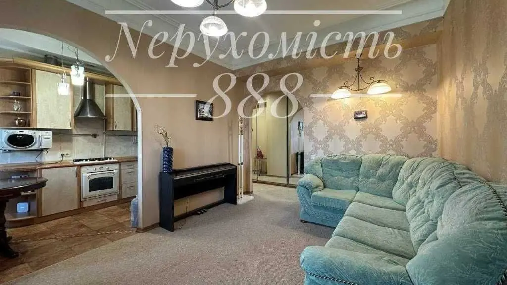 Фото Продаю 2 кімнатну квартиру, 50 кв. м, Івана Франка вул.  Київ, ціна: 218000 USD, код 7627