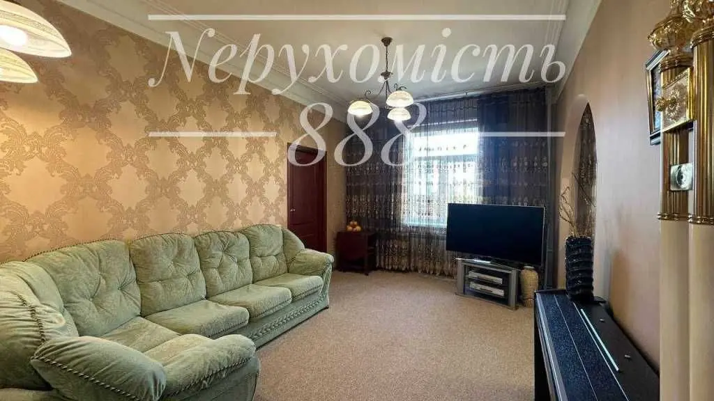 Фото Продаю 2 кімнатну квартиру, 50 кв. м, Івана Франка вул.  Київ, ціна: 218000 USD, код 7627