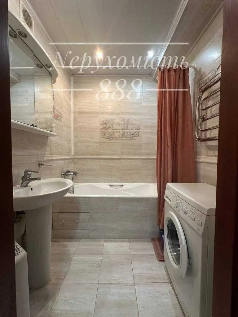 Фото Продаю 2 кімнатну квартиру, 50 кв. м, Івана Франка вул.  Київ, ціна: 218000 USD, код 7627