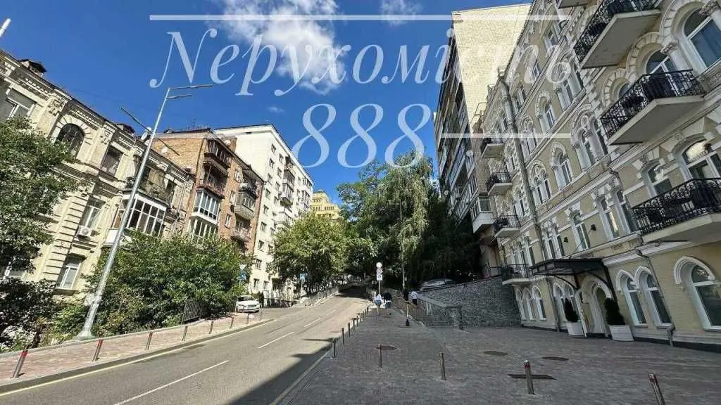 Фото Продаю 2 кімнатну квартиру, 50 кв. м, Івана Франка вул.  Київ, ціна: 218000 USD, код 7627