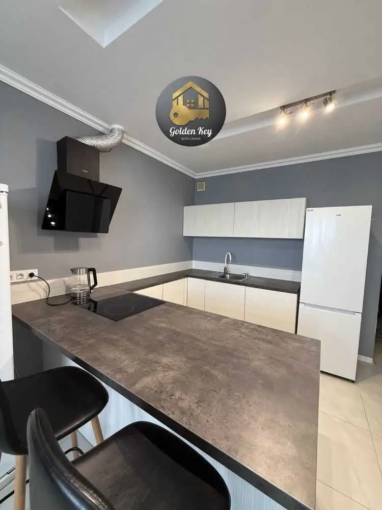 Фото Продаю 3 кімнатну квартиру, 105.4 кв. м, Симоненка вул.  Вишгород, ціна: 135000 USD, код 7629