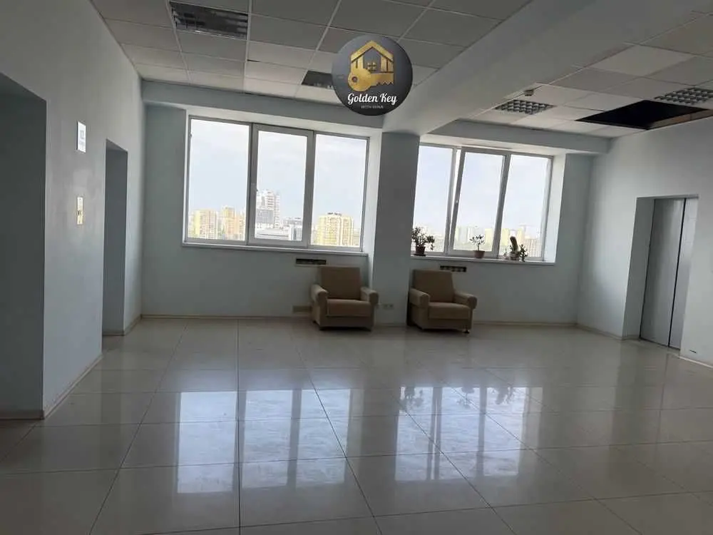 Фото Продаю офіс, 40.7 кв. м, Євгена Сверстюка вул.  Київ, ціна: 25000 USD, код 7633