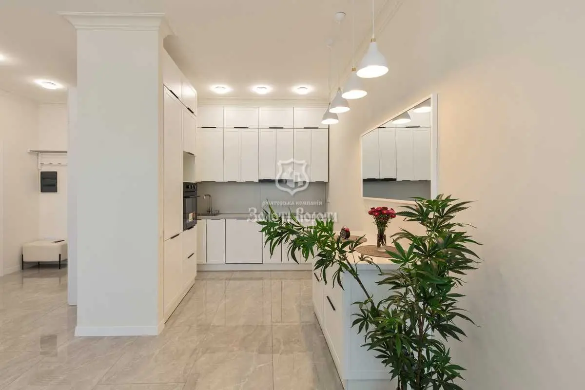 Фото Продаю 2 кімнатну квартиру, 57.6 кв. м, Річна вул. 4 Київ, ціна: 150000 USD, код 7642