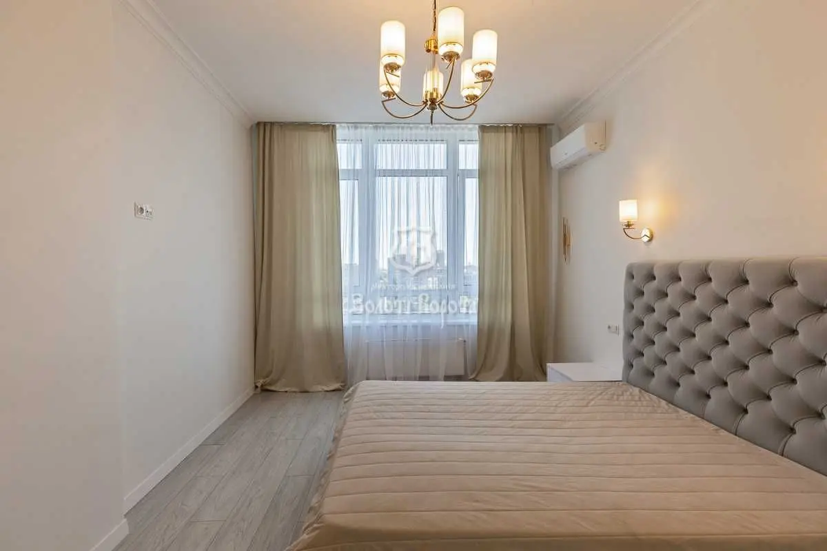 Фото Продаю 2 кімнатну квартиру, 57.6 кв. м, Річна вул. 4 Київ, ціна: 150000 USD, код 7642