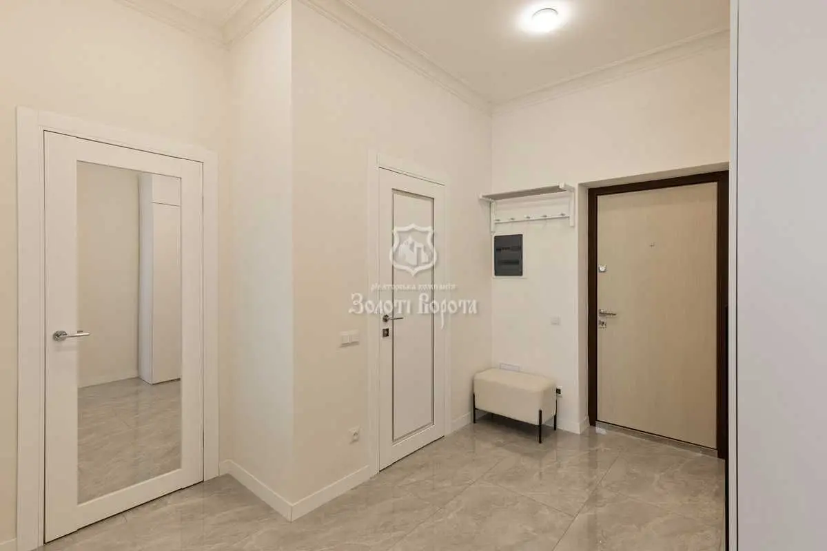 Фото Продаю 2 кімнатну квартиру, 57.6 кв. м, Річна вул. 4 Київ, ціна: 150000 USD, код 7642