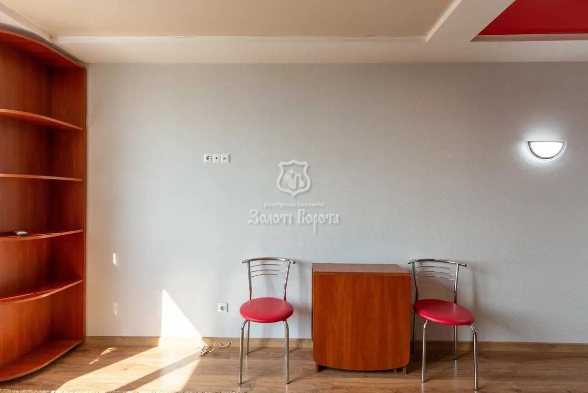 Фото Продаю 1 кімнатну квартиру, 29 кв. м, Пономарьова вул.  Коцюбинське, ціна: 45000 USD, код 7644