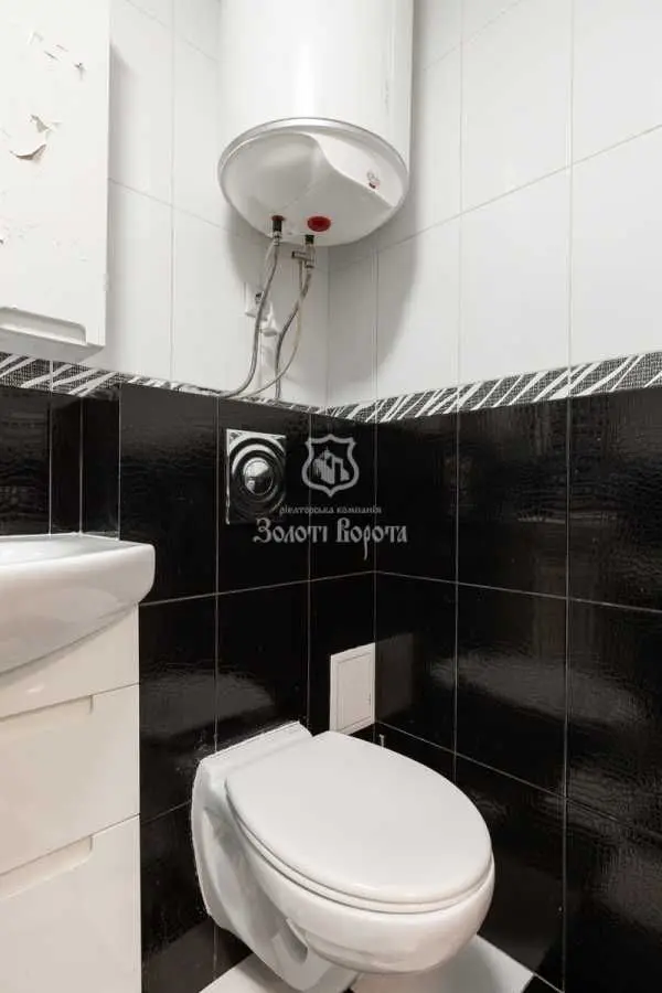 Фото Продаю 1 кімнатну квартиру, 29 кв. м, Пономарьова вул.  Коцюбинське, ціна: 45000 USD, код 7644