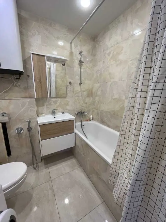 Фото Продаю 1 кімнатну квартиру, 49 кв. м, Ревуцького вул. 54 Київ, ціна: 73000 USD, код 7646