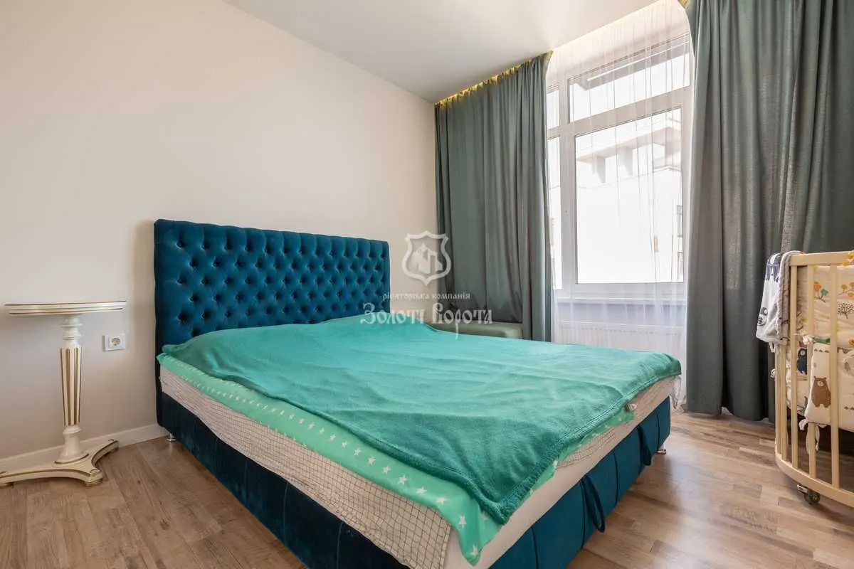 Фото Продаю 2 кімнатну квартиру, 67.7 кв. м, Євгена Сверстюка вул. 6а Київ, ціна: 159000 USD, код 7647