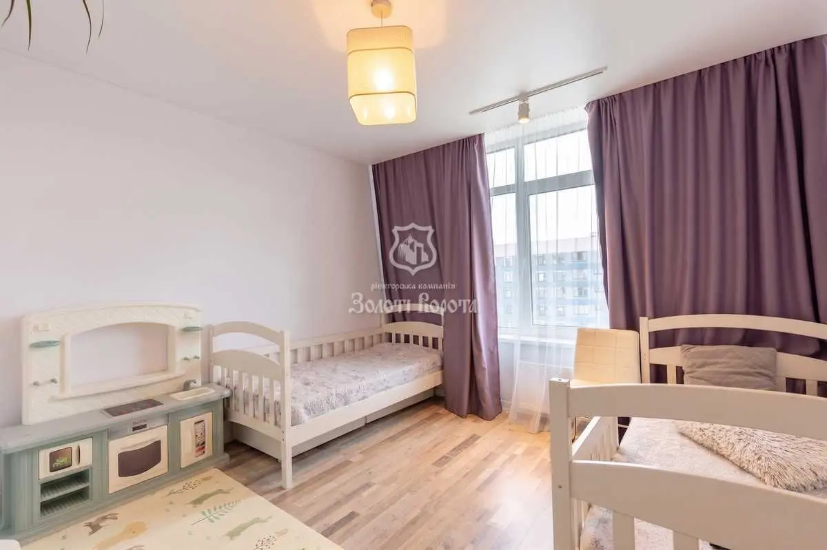 Фото Продаю 2 кімнатну квартиру, 67.7 кв. м, Євгена Сверстюка вул. 6а Київ, ціна: 159000 USD, код 7647