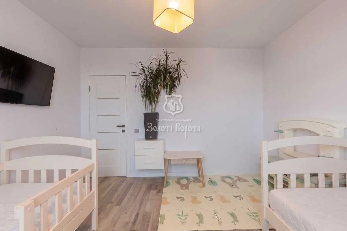 Фото Продаю 2 кімнатну квартиру, 67.7 кв. м, Євгена Сверстюка вул. 6а Київ, ціна: 159000 USD, код 7647