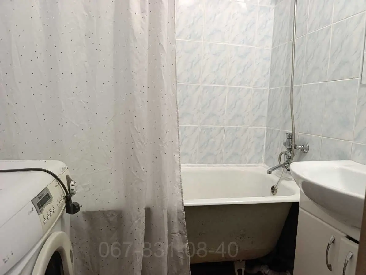 Фото Продаю 3-комнатную квартиру, 67 кв. м, Червоної Калини ул. (Ашхабадская)  Днепр, цена: 57000 USD, код 7649