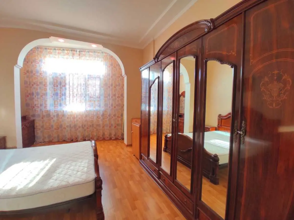 Фото Продаю 1-комнатную квартиру, 52 кв. м, Иорданская ул. (Лайоша Гавро)  Киев, цена: 120000 USD, код 7651