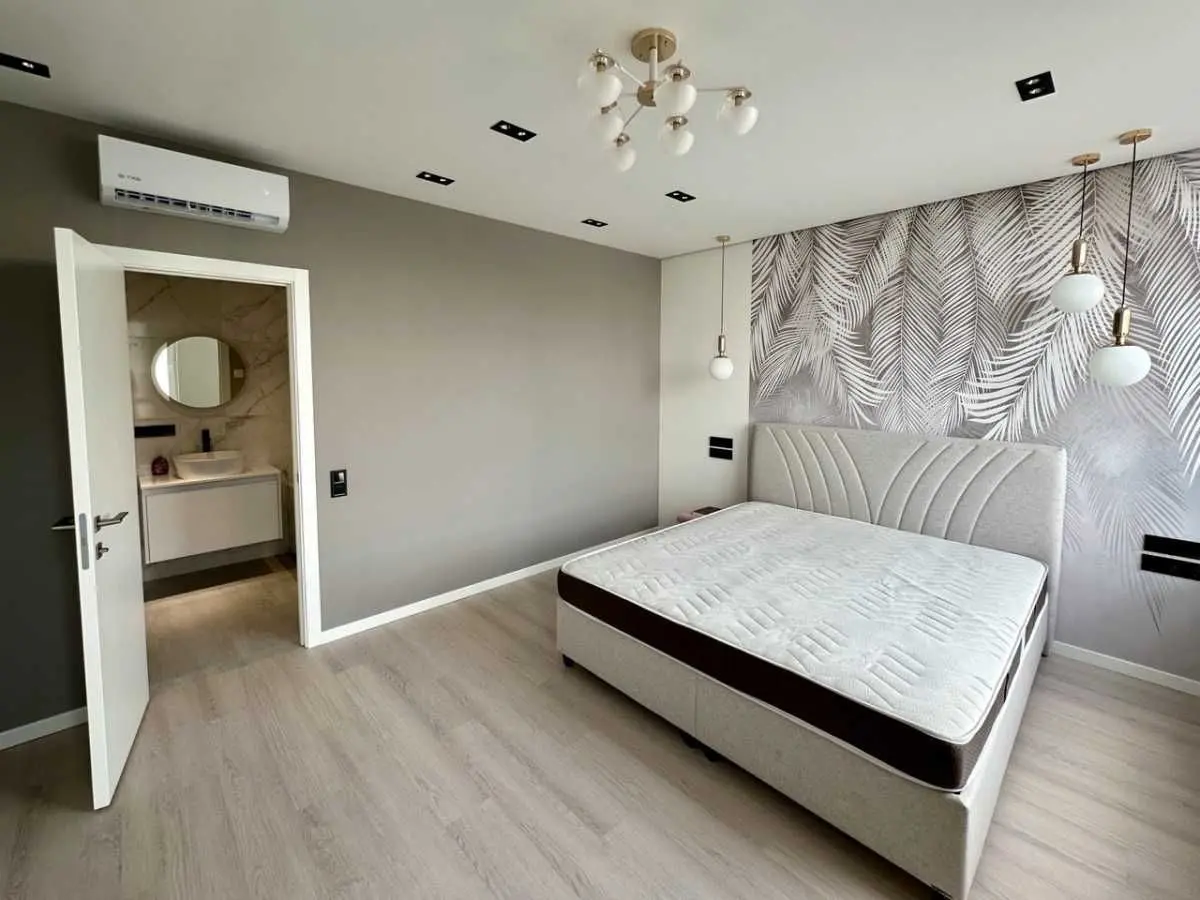 Фото Rent a 3-room apartment, Salyutnyi proyizd (Saliutnyi Lane)  Kyiv for long-term rent, price: 1150 USD, code 7655