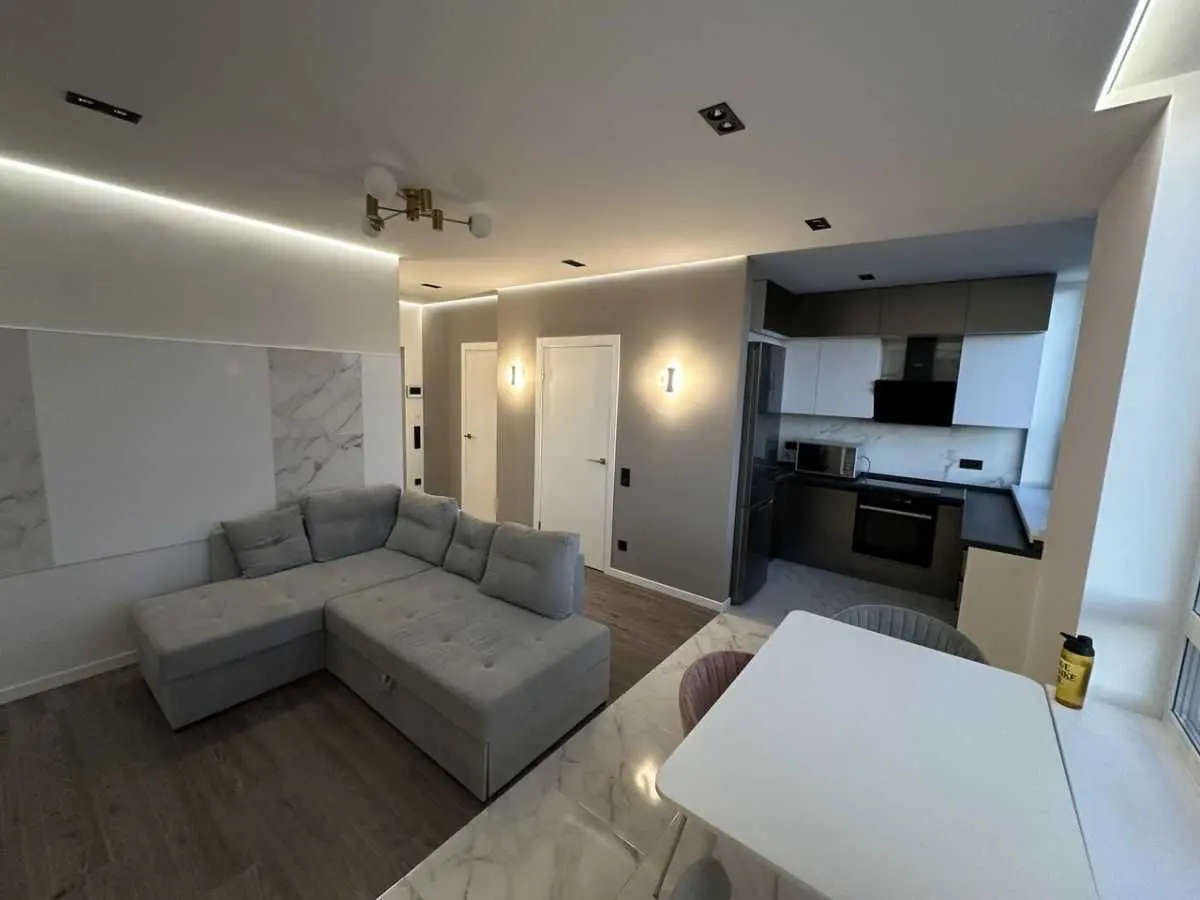 Фото Rent a 3-room apartment, Salyutnyi proyizd (Saliutnyi Lane)  Kyiv for long-term rent, price: 1150 USD, code 7655