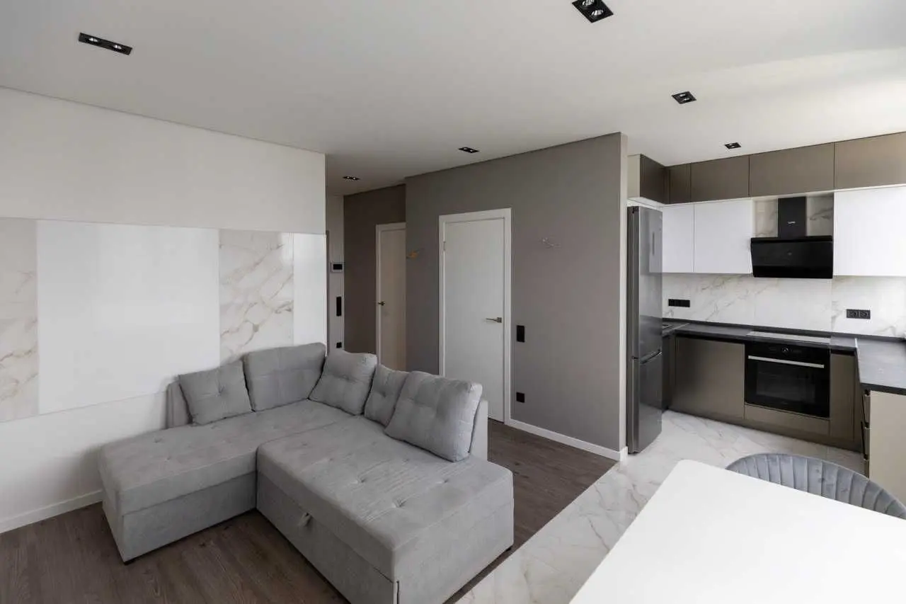 Фото Rent a 3-room apartment, Salyutnyi proyizd (Saliutnyi Lane)  Kyiv for long-term rent, price: 1150 USD, code 7655