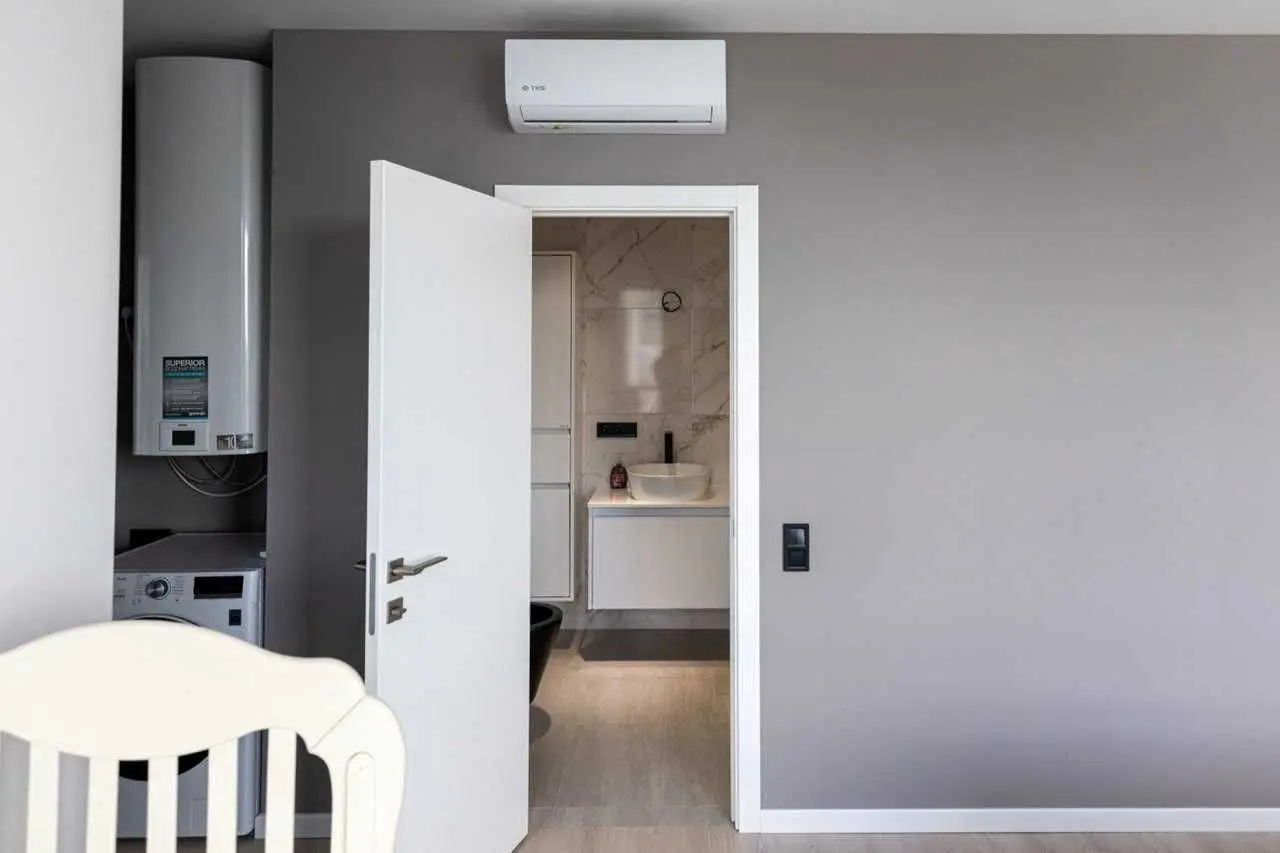 Фото Rent a 3-room apartment, Salyutnyi proyizd (Saliutnyi Lane)  Kyiv for long-term rent, price: 1150 USD, code 7655