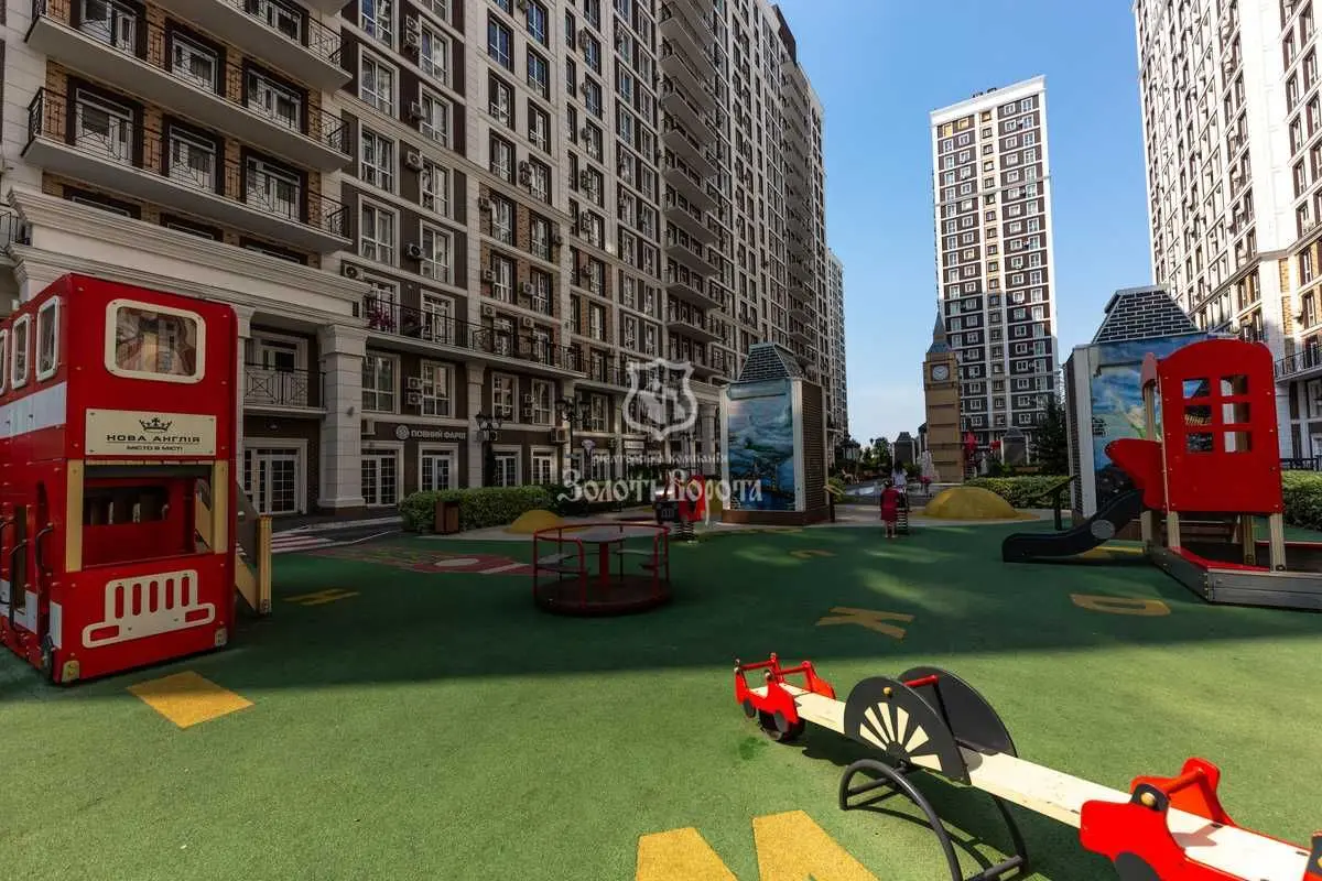 Фото Продаю 1 кімнатну квартиру, 41.1 кв. м, Михайла Максимовича вул. (Онуфрія Трутенка)  Київ, ціна: 78000 USD, код 7656