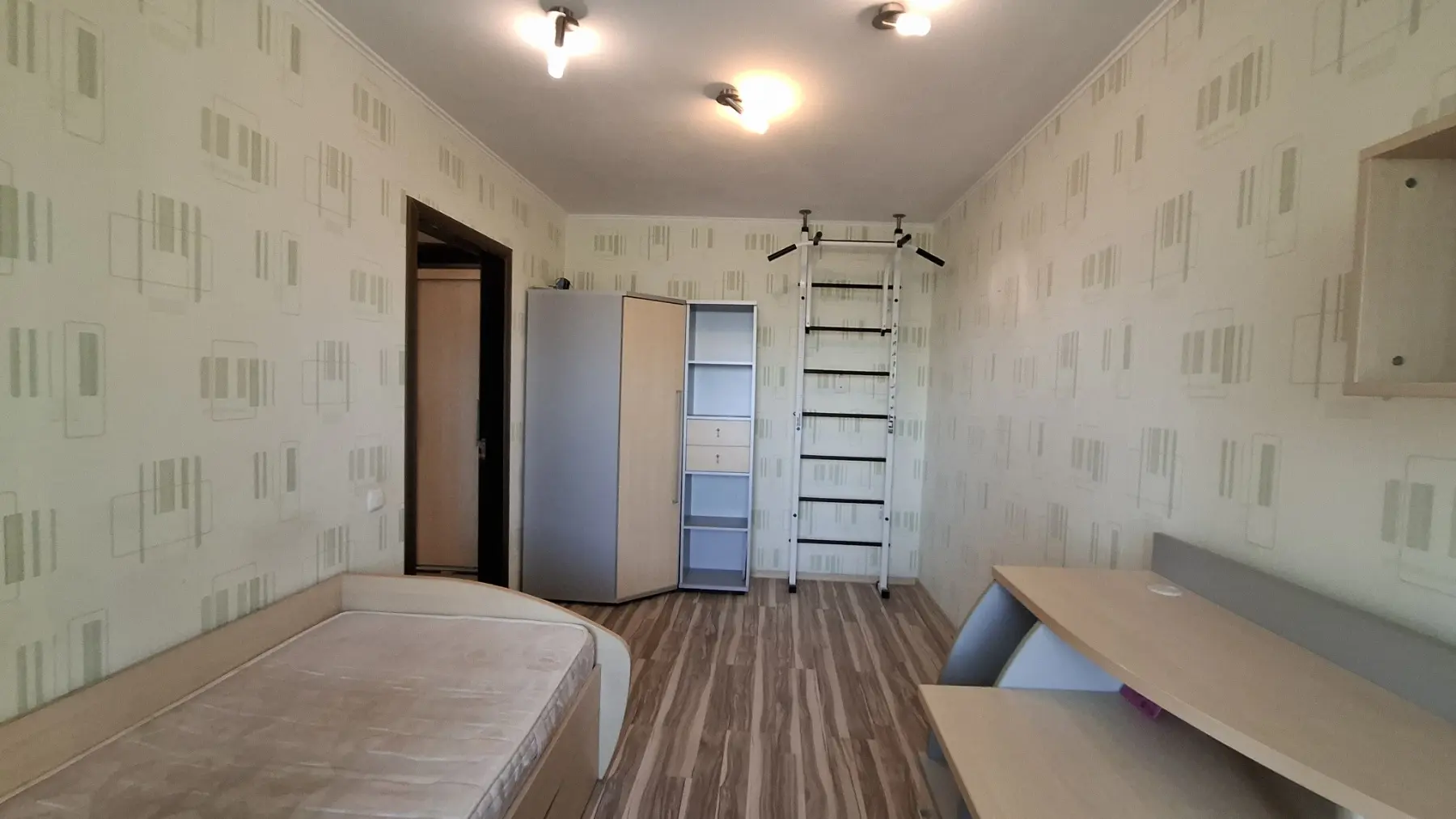 Фото Selling a 2-room apartment, 51 sq.m., Vladyslava Zubenka street 21 Kharkiv, price: 45000 $, code 7659