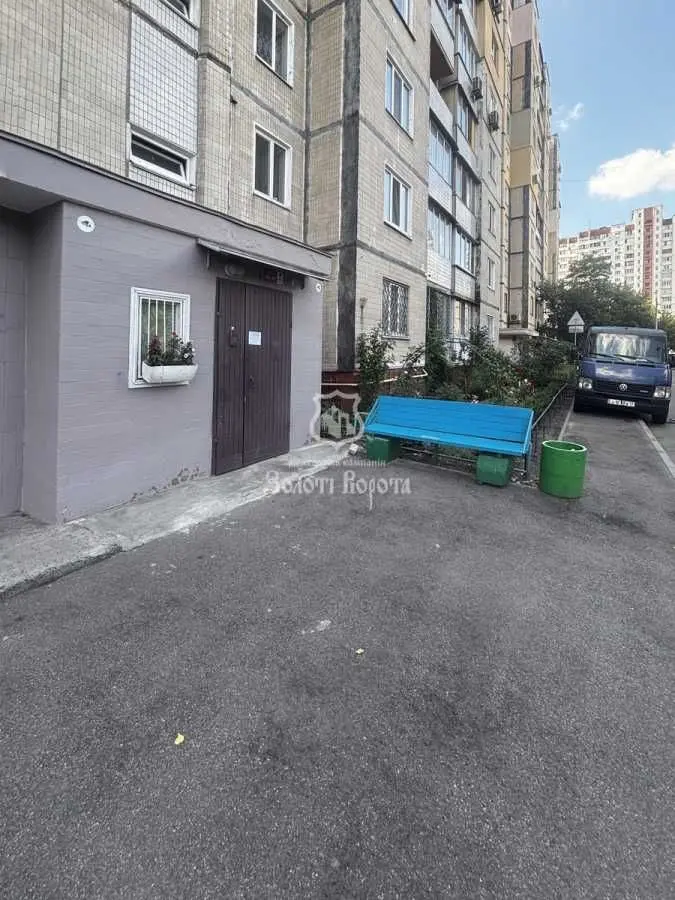 Фото Продаю 2 кімнатну квартиру, 50.2 кв. м, Тростянецька вул. 3 Київ, ціна: 58000 USD, код 7665