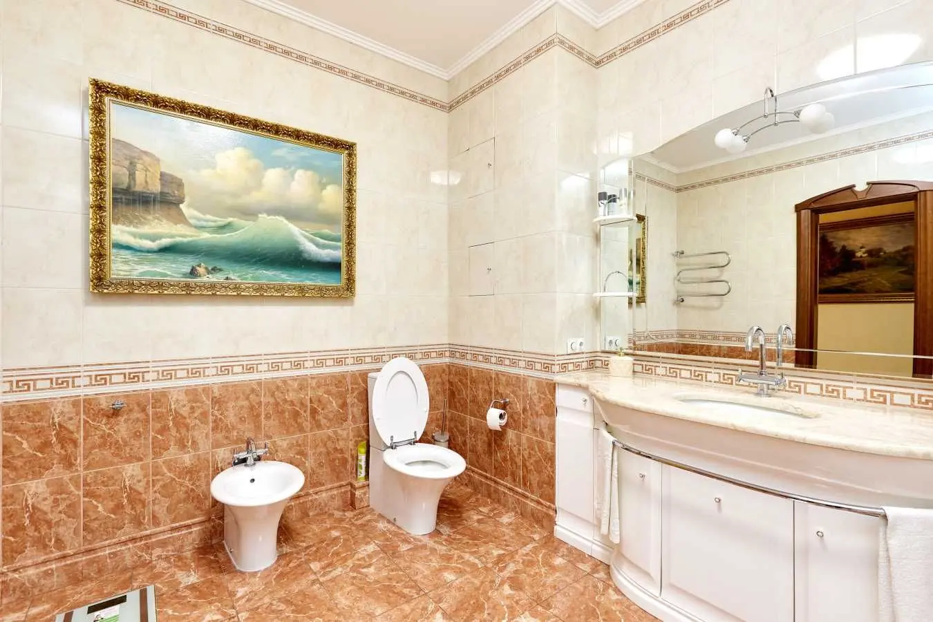 Фото Rent a 4-room apartment, Staronavodnytska Street 13 Kyiv for long-term rent, price: 2200 USD, code 7667