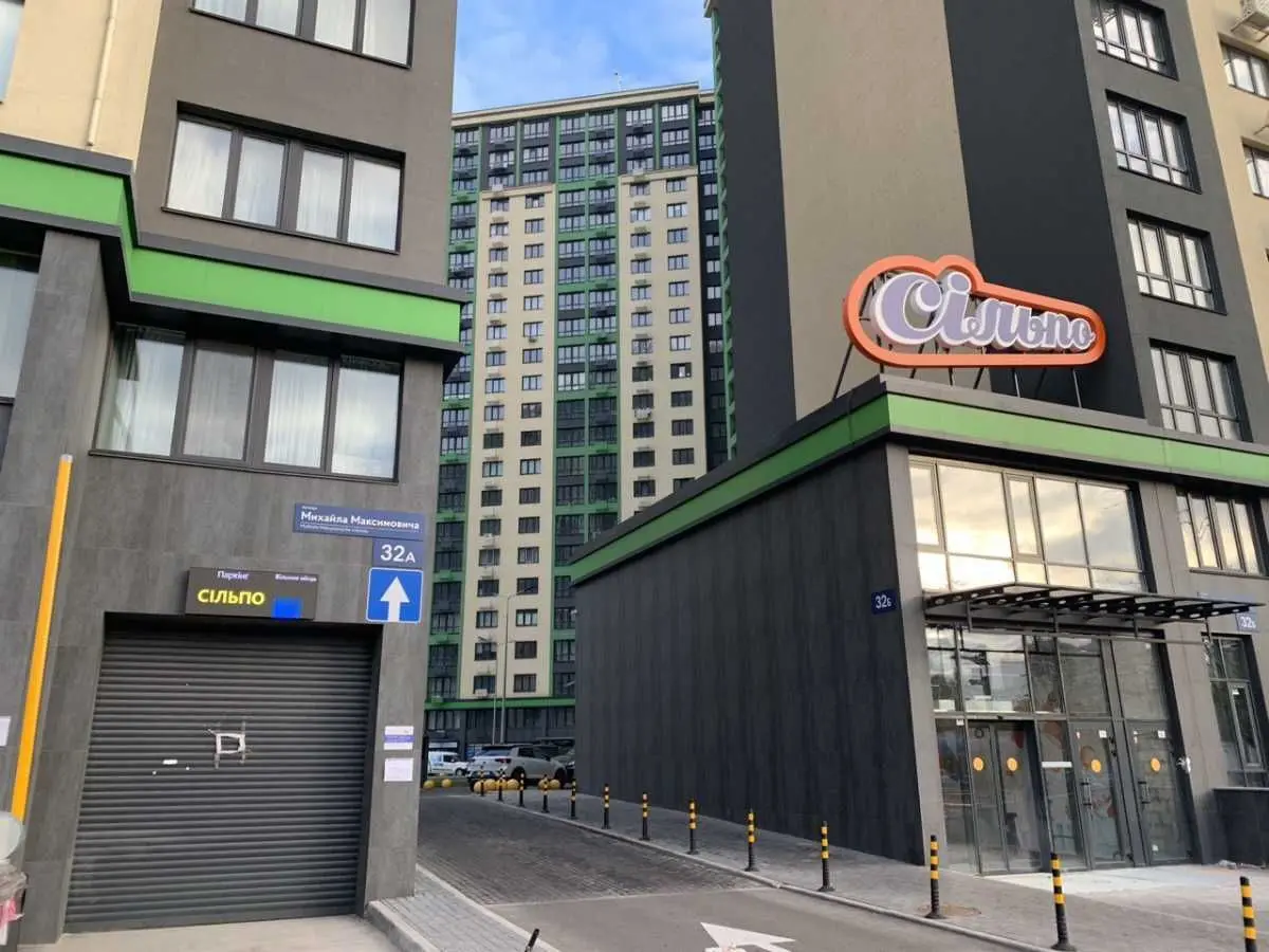 Фото Продаю 1 кімнатну квартиру, 53 кв. м, Михайла Максимовича вул. (Онуфрія Трутенка)  Київ, ціна: 125000 USD, код 7670