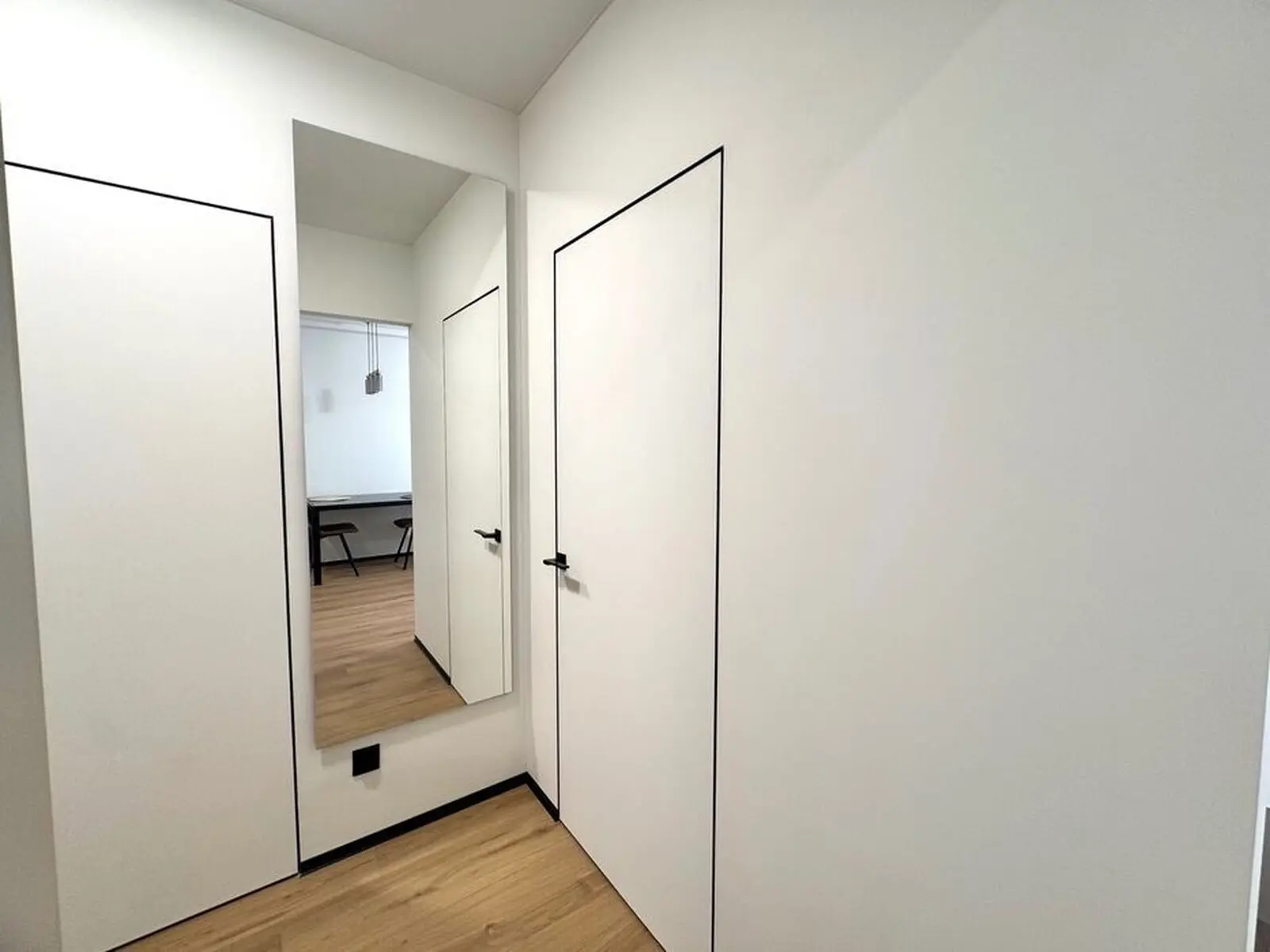 Фото Selling a 1-room apartment, 41 sq.m., Mykhaila Maksymovycha Street (Onufriia Trutenka Street) 24 Kyiv, price: 116500 $, code 7679