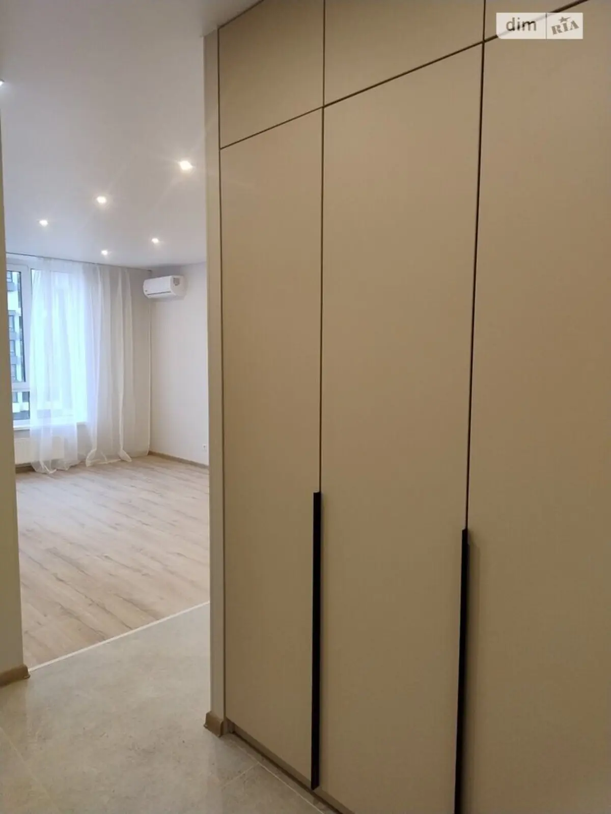 Фото Продаю 1 кімнатну квартиру, 43 кв. м, Всеволода Змієнка вул.  Київ, ціна: 118000 $, код 7680