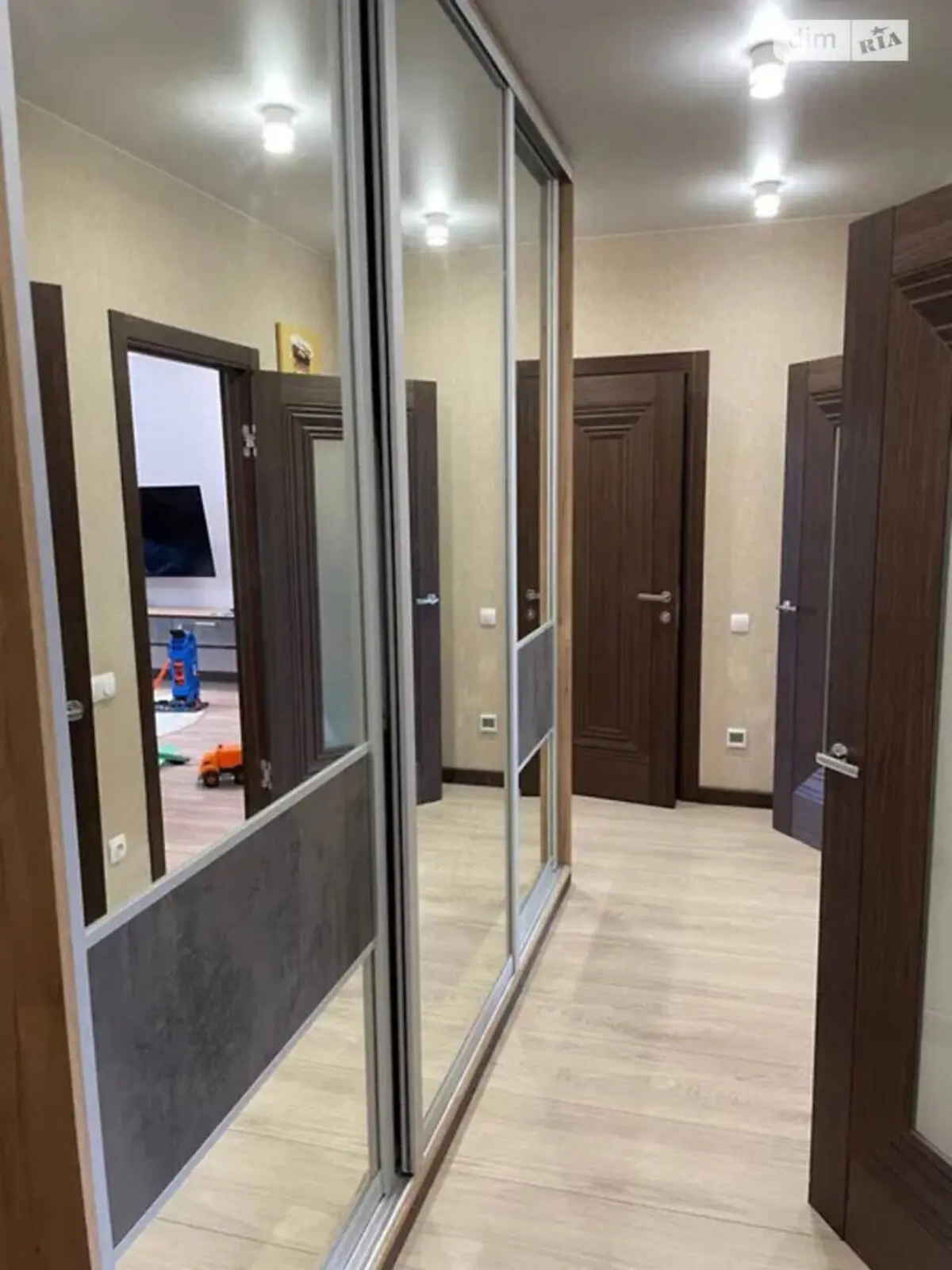 Фото Продаю 2 кімнатну квартиру, 68 кв. м, Метрологічна вул.  Київ, ціна: 150000 $, код 7682