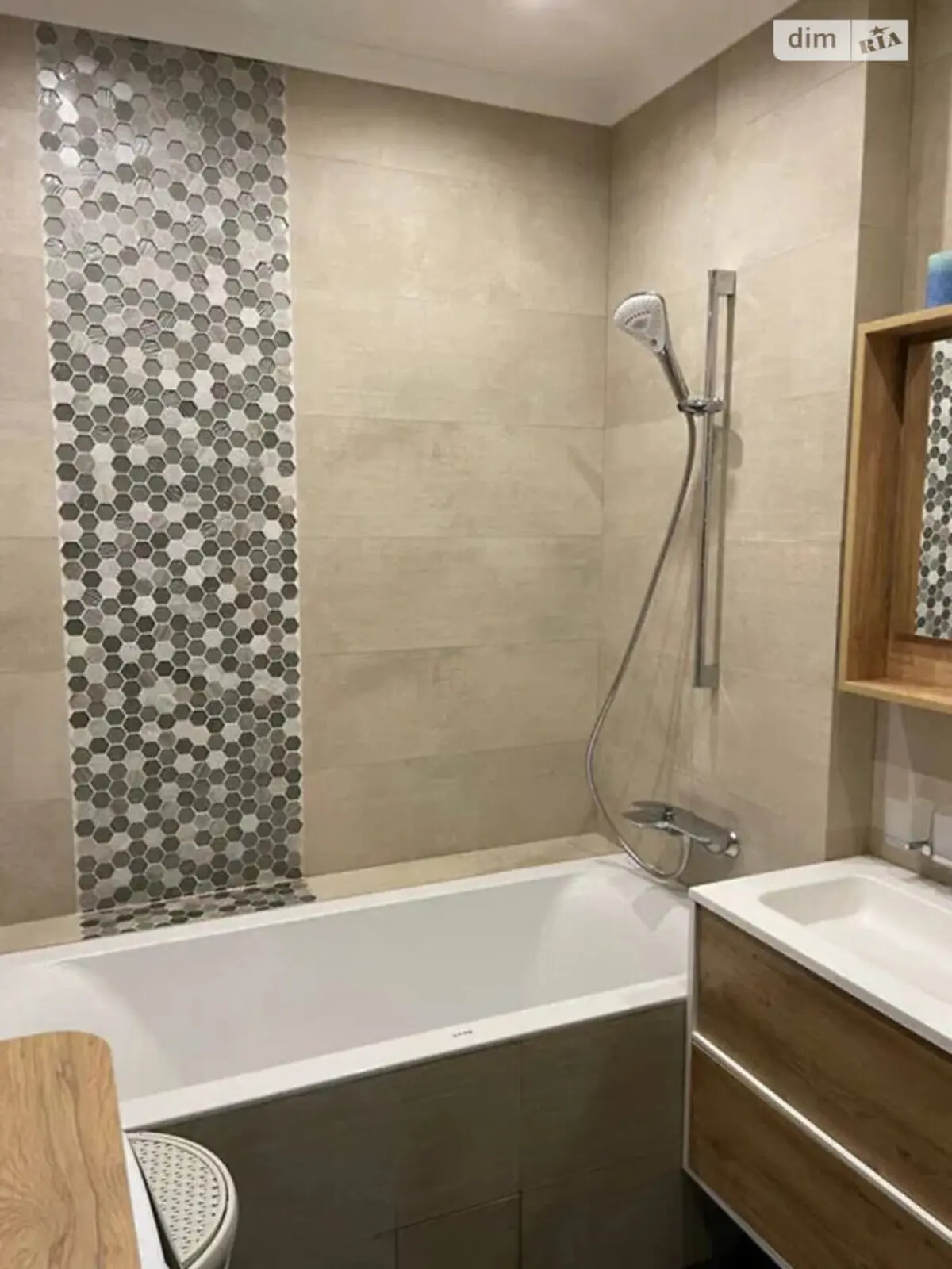 Фото Продаю 2 кімнатну квартиру, 68 кв. м, Метрологічна вул.  Київ, ціна: 150000 $, код 7682