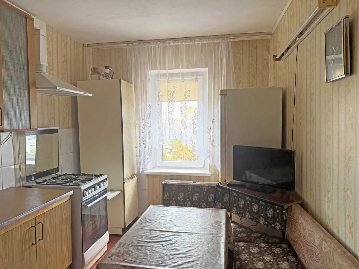 Фото Снять 1-комнатную квартиру, Автозаводская ул. 93 Киев в долгосрочную аренду, цена: 12000 UAH, код 7692