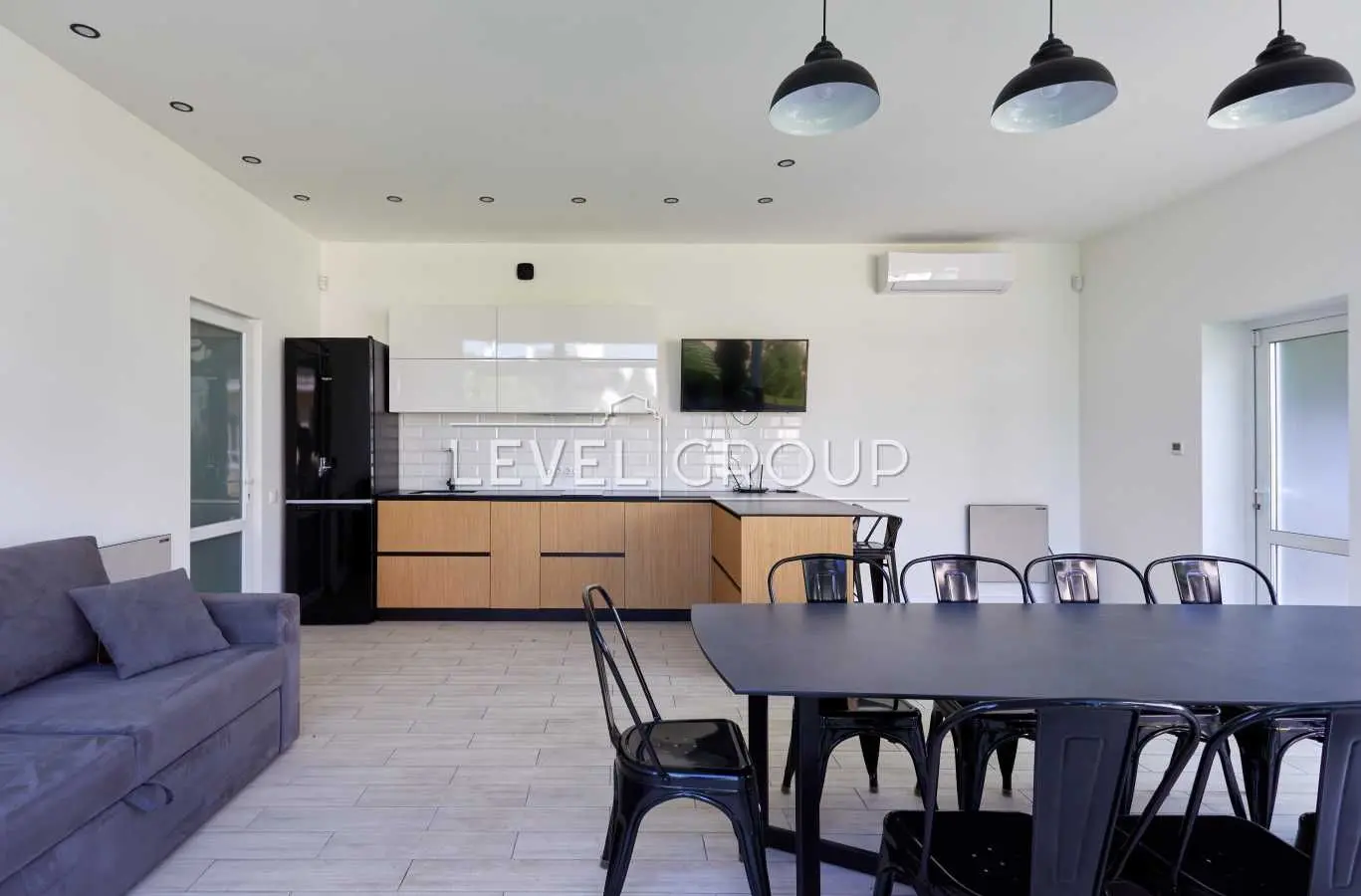 Фото Продаю дом, 275 кв. м, Михайловка-Рубежовка, цена: 360000 USD, код 7698