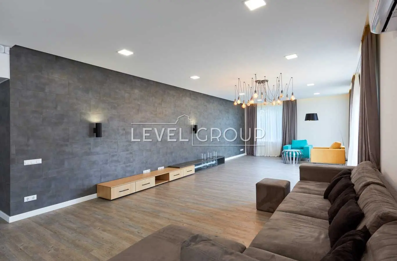 Фото Продаю дом, 275 кв. м, Михайловка-Рубежовка, цена: 360000 USD, код 7698