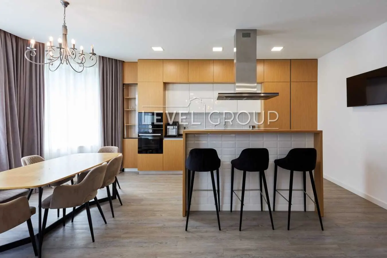 Фото Продаю дом, 275 кв. м, Михайловка-Рубежовка, цена: 360000 USD, код 7698