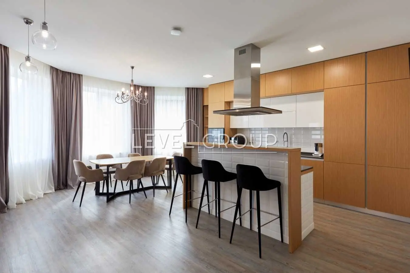 Фото Продаю дом, 275 кв. м, Михайловка-Рубежовка, цена: 360000 USD, код 7698